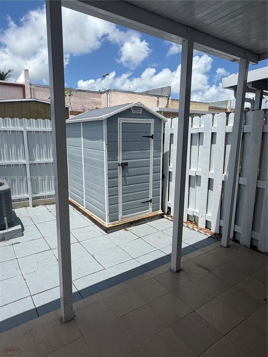 En Renta: $2,590 (2 camas, 1 baños, 1000 Pies cuadrados)