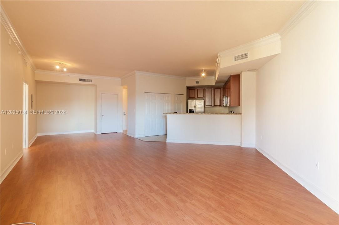 В аренду: $3,500 (2 спален, 2 ванн, 1379 Квадратных фут)