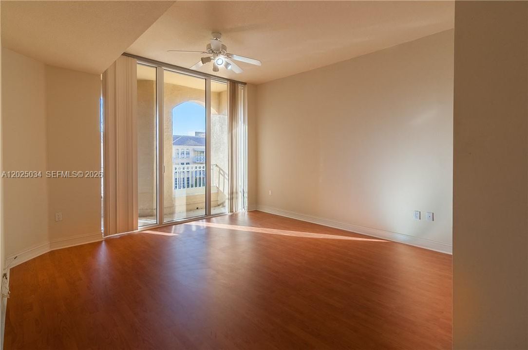 В аренду: $3,500 (2 спален, 2 ванн, 1379 Квадратных фут)