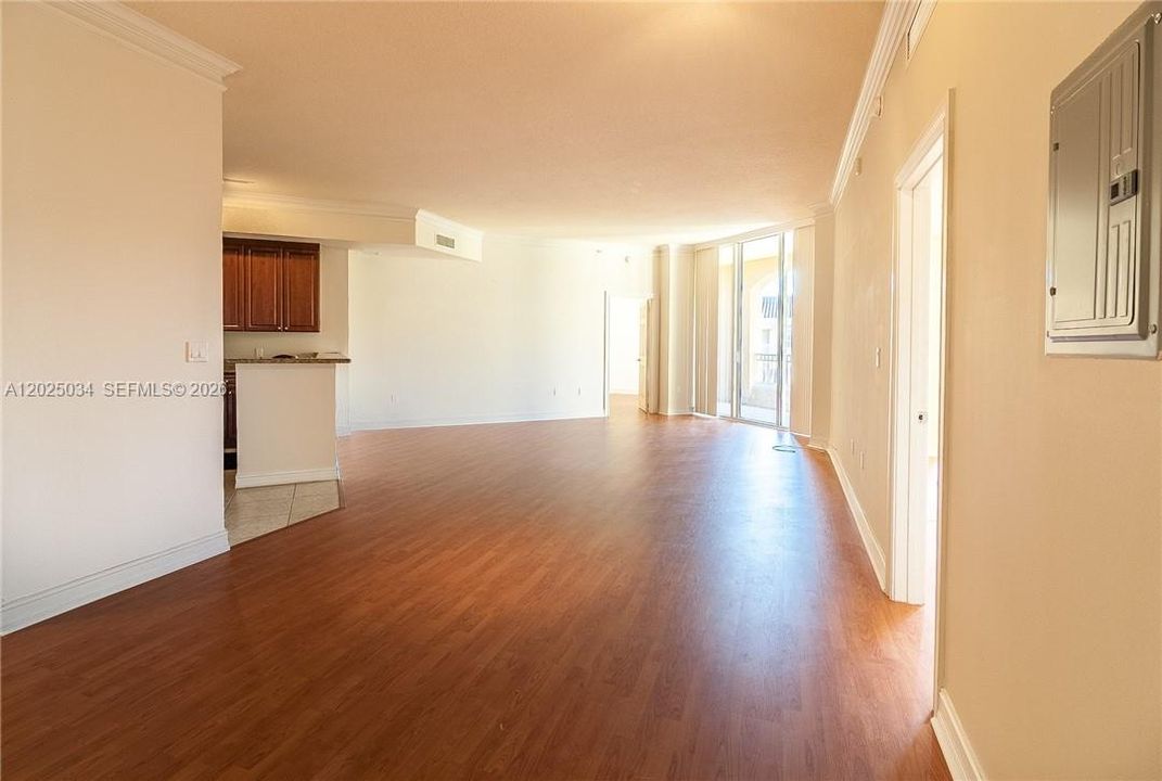 В аренду: $3,500 (2 спален, 2 ванн, 1379 Квадратных фут)