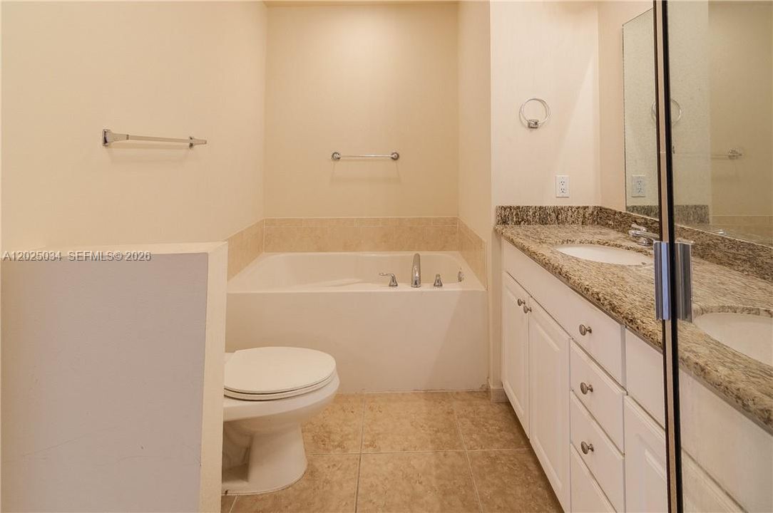 В аренду: $3,500 (2 спален, 2 ванн, 1379 Квадратных фут)
