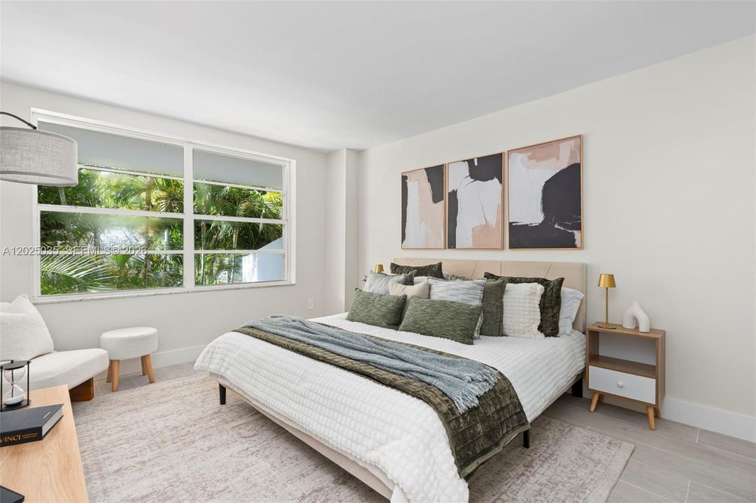 Active With Contract: $1,100,000 (2 beds, 2 baths, 1260 Square Feet)