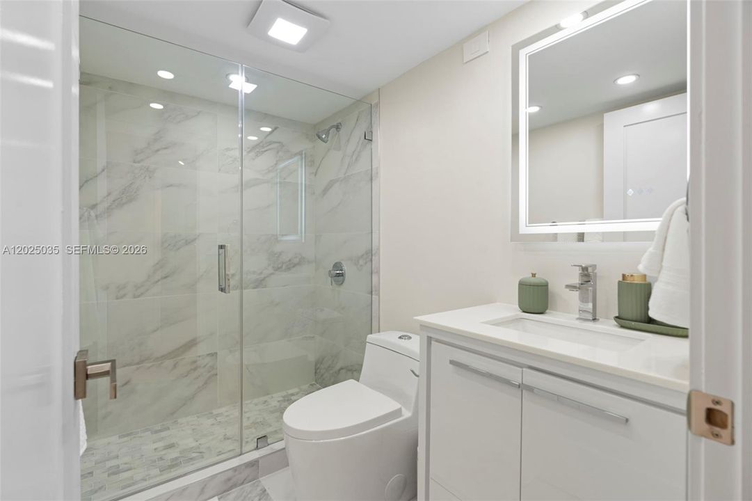 Active With Contract: $1,100,000 (2 beds, 2 baths, 1260 Square Feet)