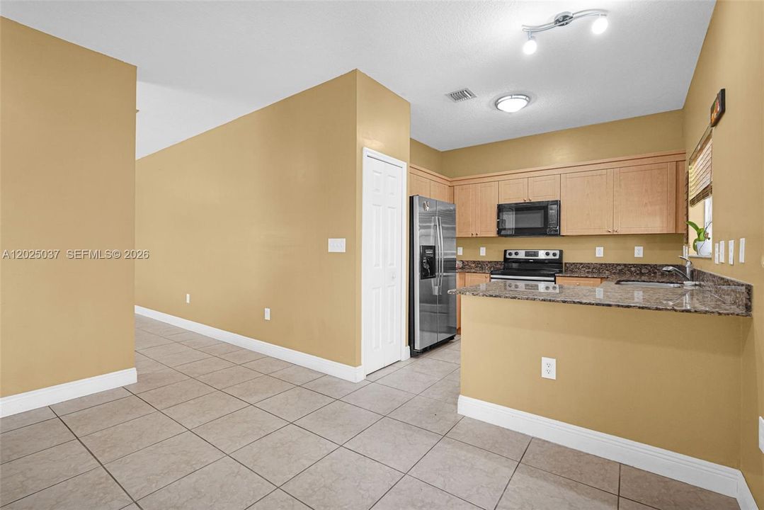 For Sale: $574,999 (3 beds, 2 baths, 1340 Square Feet)