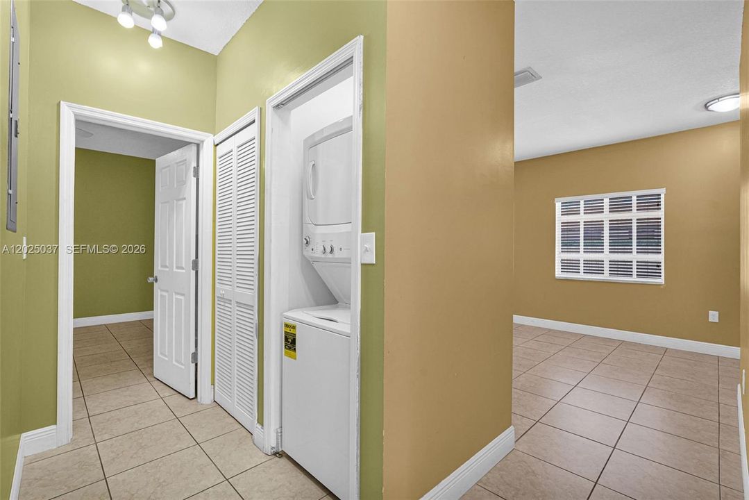 For Sale: $574,999 (3 beds, 2 baths, 1340 Square Feet)