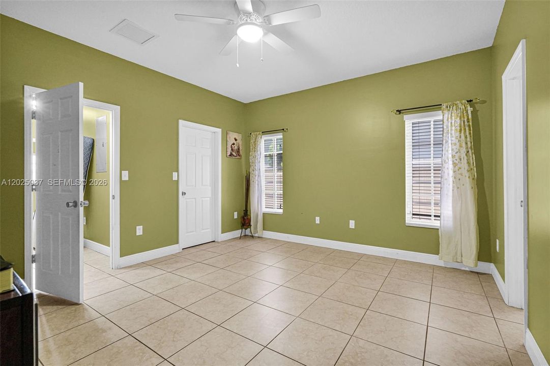 For Sale: $574,999 (3 beds, 2 baths, 1340 Square Feet)