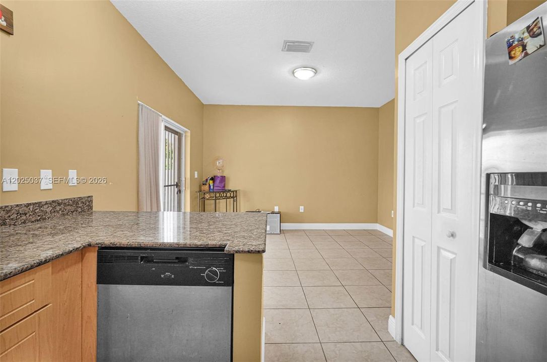 For Sale: $574,999 (3 beds, 2 baths, 1340 Square Feet)