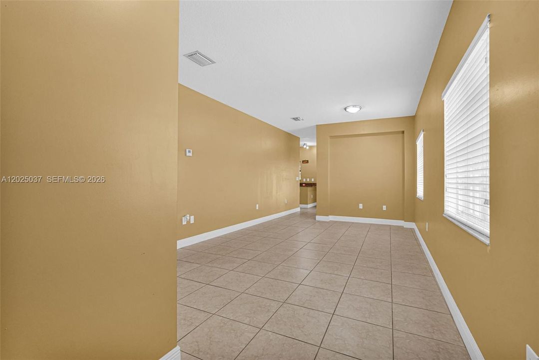 For Sale: $574,999 (3 beds, 2 baths, 1340 Square Feet)