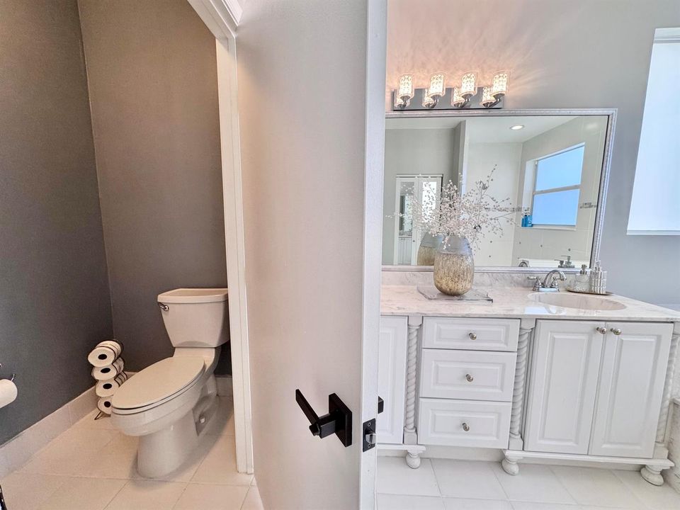 Private WC in Primary bedroom