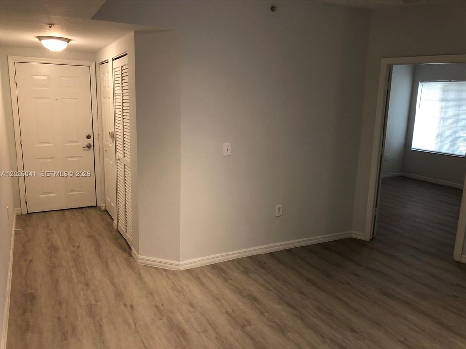 For Rent: $2,500 (2 beds, 2 baths, 1080 Square Feet)