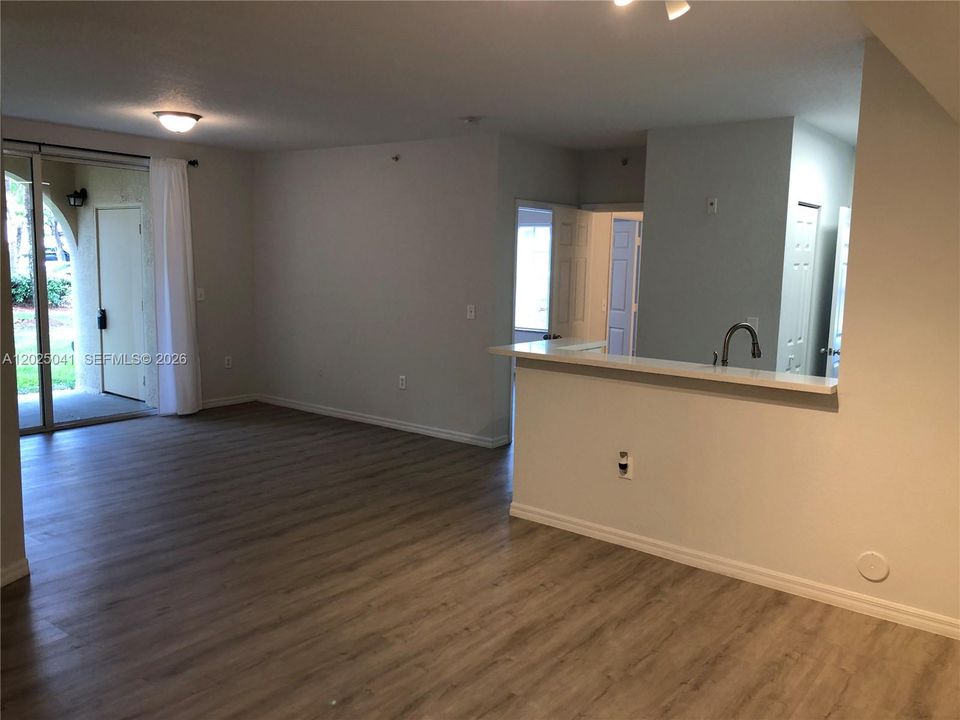 For Rent: $2,500 (2 beds, 2 baths, 1080 Square Feet)