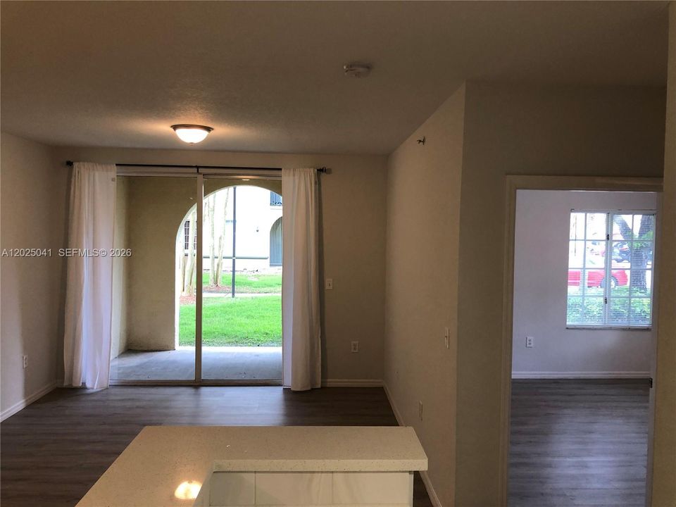 For Rent: $2,500 (2 beds, 2 baths, 1080 Square Feet)