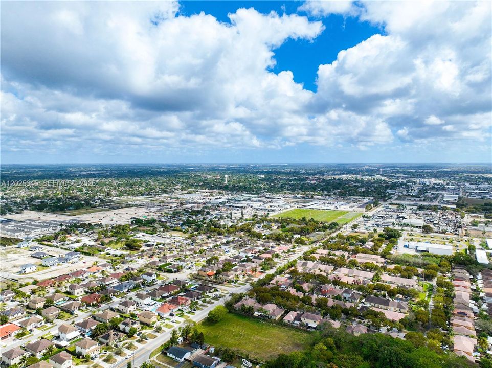 For Sale: $430,000 (4 beds, 2 baths, 1462 Square Feet)