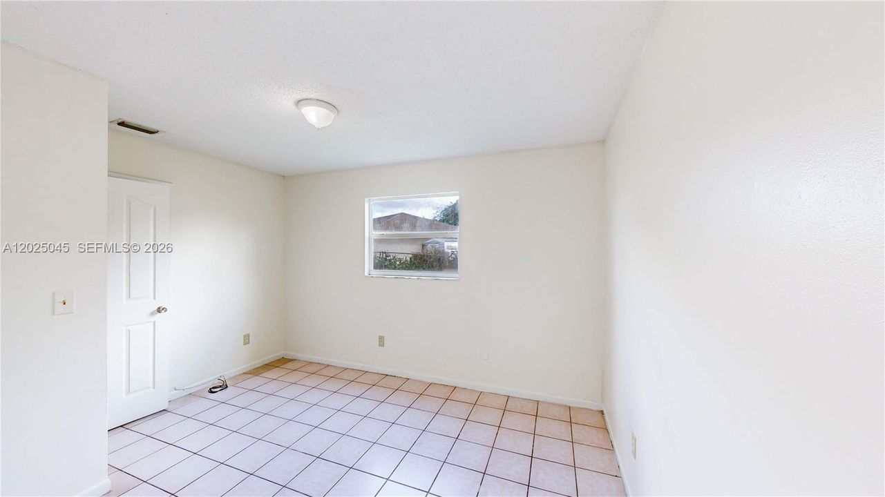 For Sale: $430,000 (4 beds, 2 baths, 1462 Square Feet)
