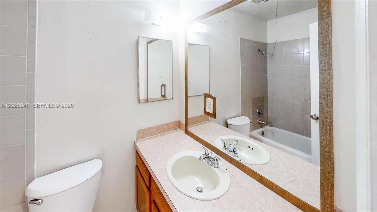 For Sale: $430,000 (4 beds, 2 baths, 1462 Square Feet)