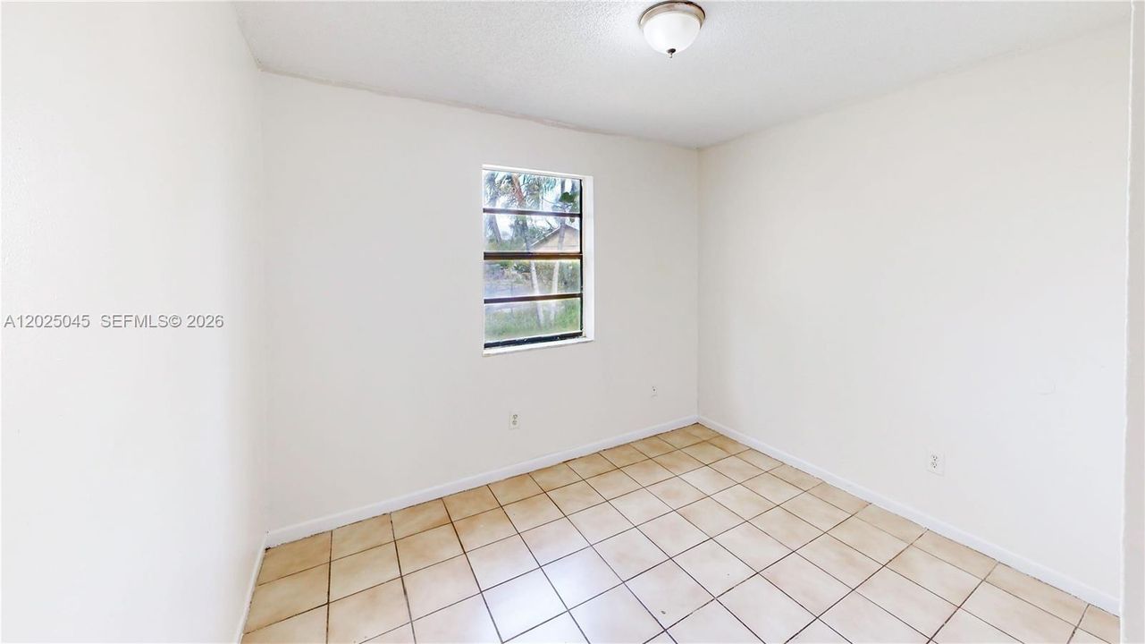 For Sale: $430,000 (4 beds, 2 baths, 1462 Square Feet)