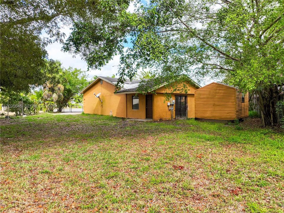 For Sale: $430,000 (4 beds, 2 baths, 1462 Square Feet)