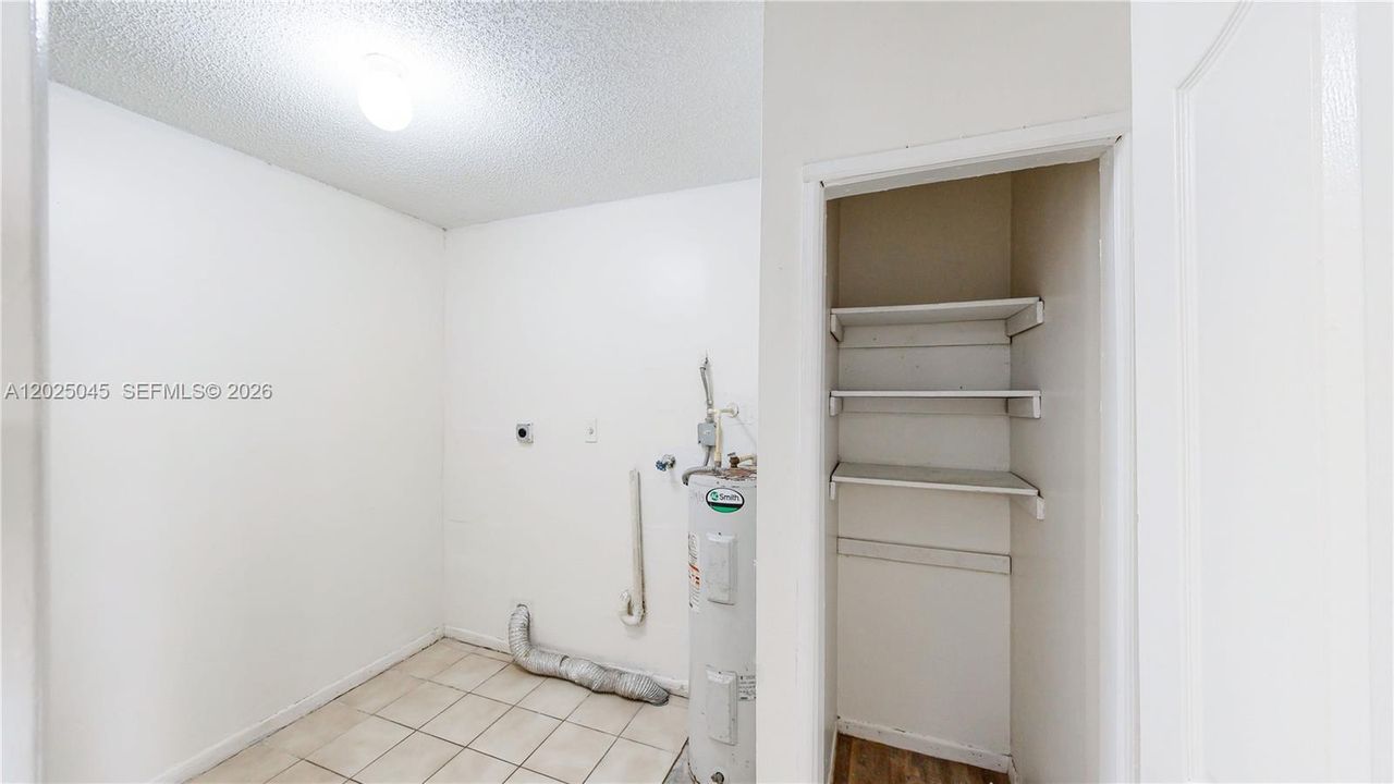 For Sale: $430,000 (4 beds, 2 baths, 1462 Square Feet)