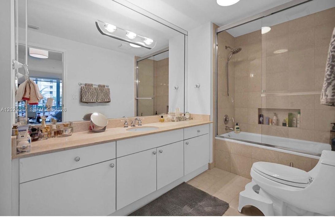 For Sale: $2,999,000 (2 beds, 2 baths, 2160 Square Feet)