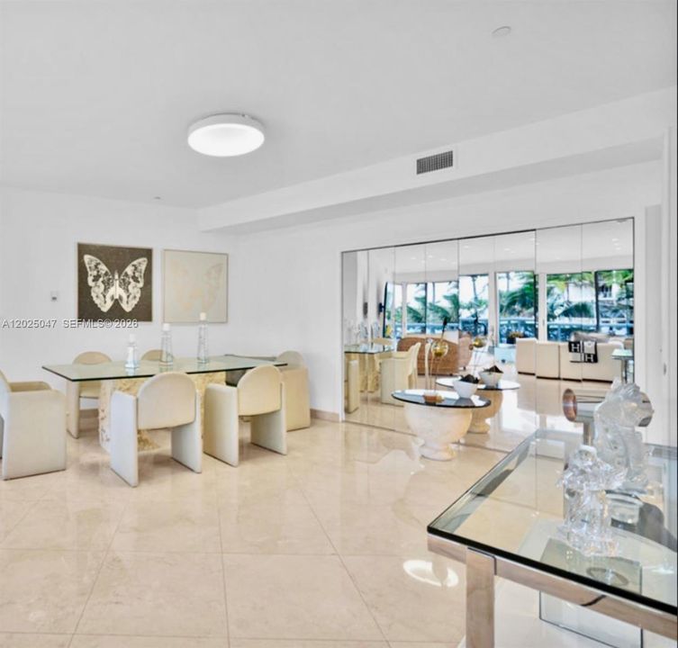 For Sale: $2,999,000 (2 beds, 2 baths, 2160 Square Feet)