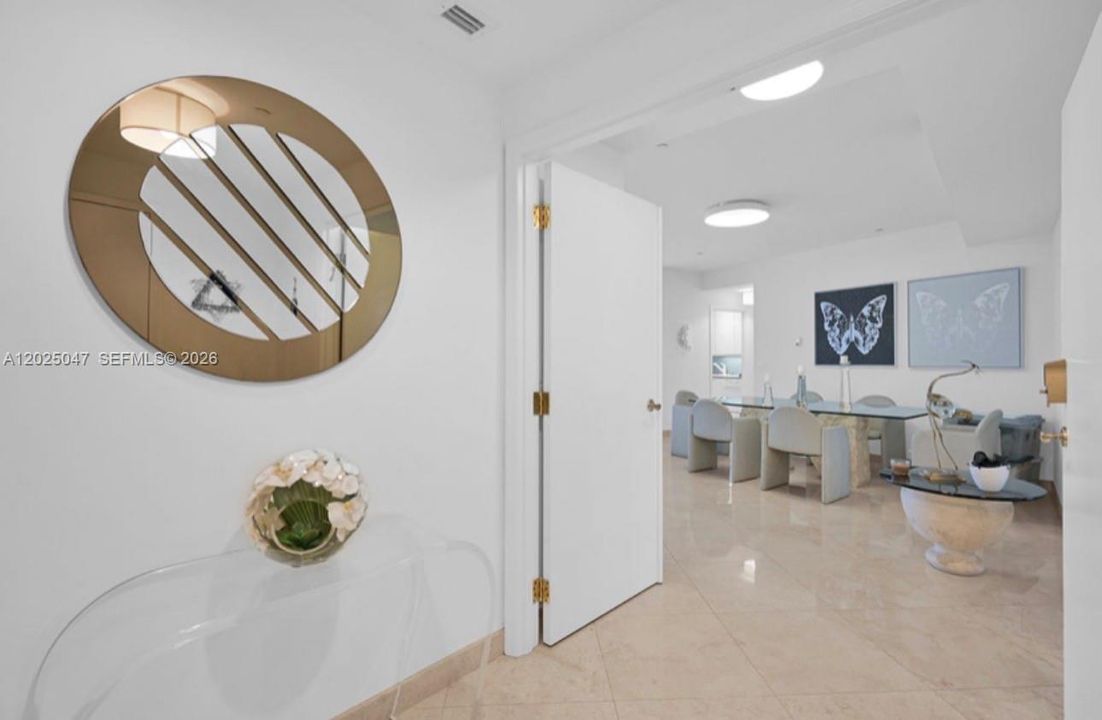 For Sale: $2,999,000 (2 beds, 2 baths, 2160 Square Feet)