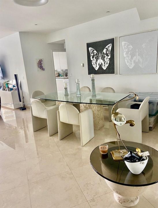 For Sale: $2,999,000 (2 beds, 2 baths, 2160 Square Feet)
