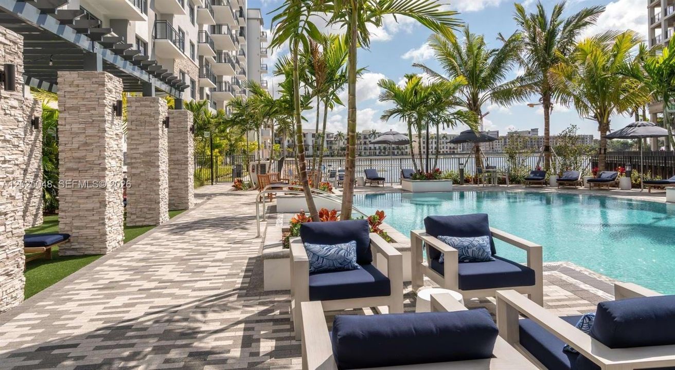 For Rent: $3,160 (2 beds, 2 baths, 785 Square Feet)