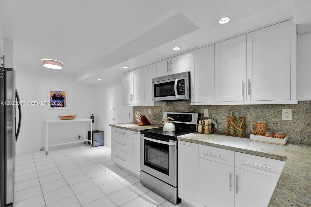 For Rent: $5,900 (2 beds, 2 baths, 1409 Square Feet)