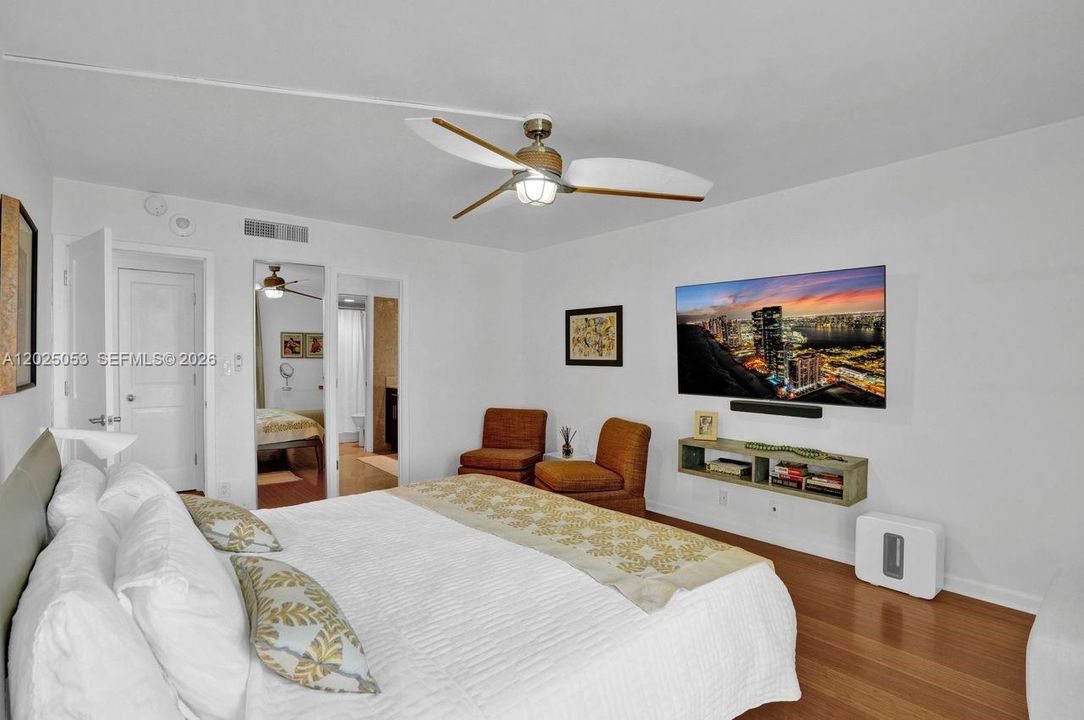 For Rent: $5,900 (2 beds, 2 baths, 1409 Square Feet)
