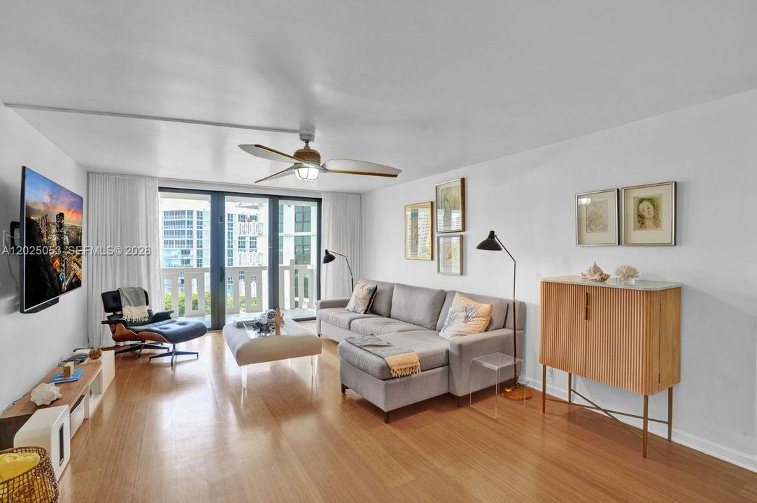 For Rent: $5,900 (2 beds, 2 baths, 1409 Square Feet)