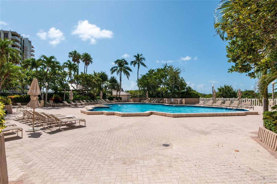 For Rent: $5,900 (2 beds, 2 baths, 1409 Square Feet)