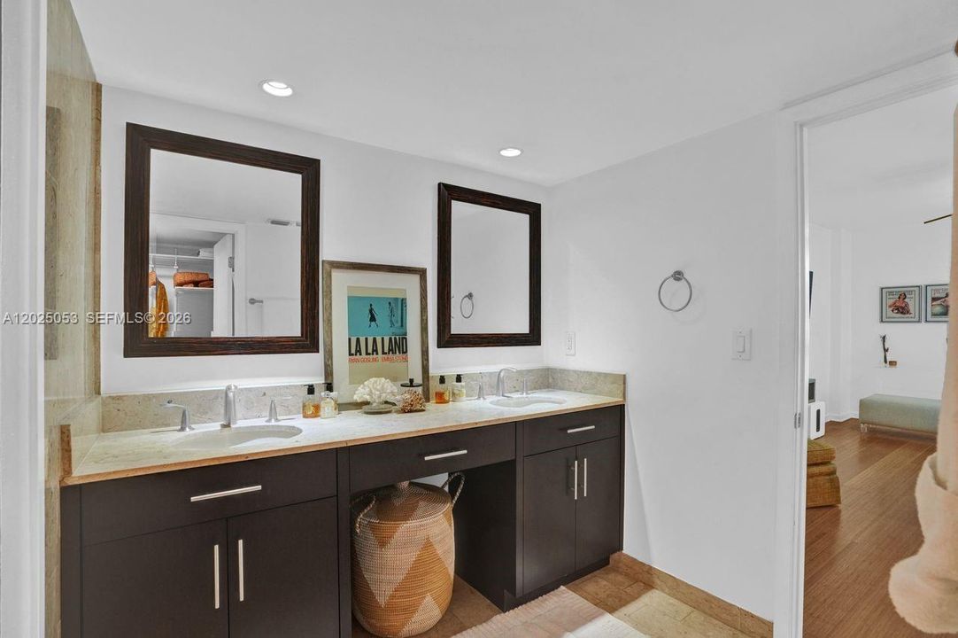 For Rent: $5,900 (2 beds, 2 baths, 1409 Square Feet)