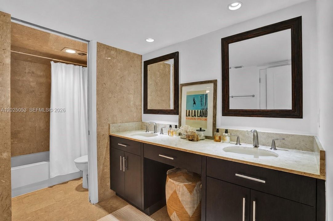 For Rent: $5,900 (2 beds, 2 baths, 1409 Square Feet)