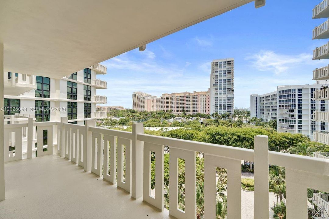 For Rent: $5,900 (2 beds, 2 baths, 1409 Square Feet)
