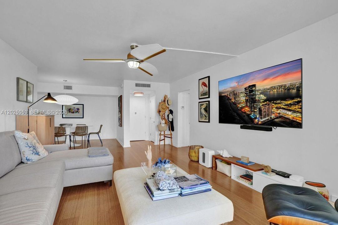 For Rent: $5,900 (2 beds, 2 baths, 1409 Square Feet)