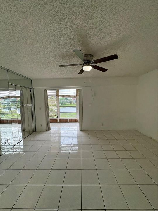 For Sale: $140,000 (1 beds, 1 baths, 811 Square Feet)