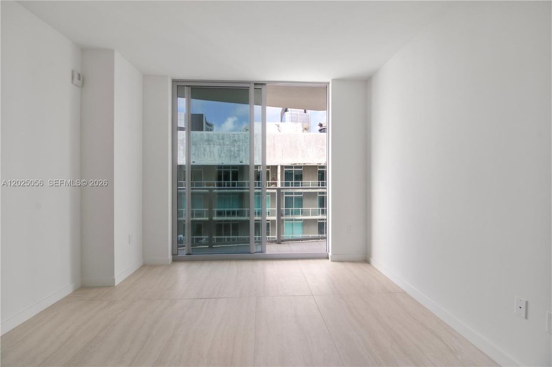 В аренду: $6,300 (1 спален, 1 ванн, 862 Квадратных фут)
