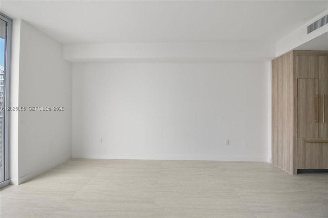 В аренду: $6,300 (1 спален, 1 ванн, 862 Квадратных фут)
