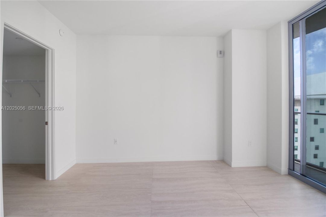 В аренду: $6,300 (1 спален, 1 ванн, 862 Квадратных фут)