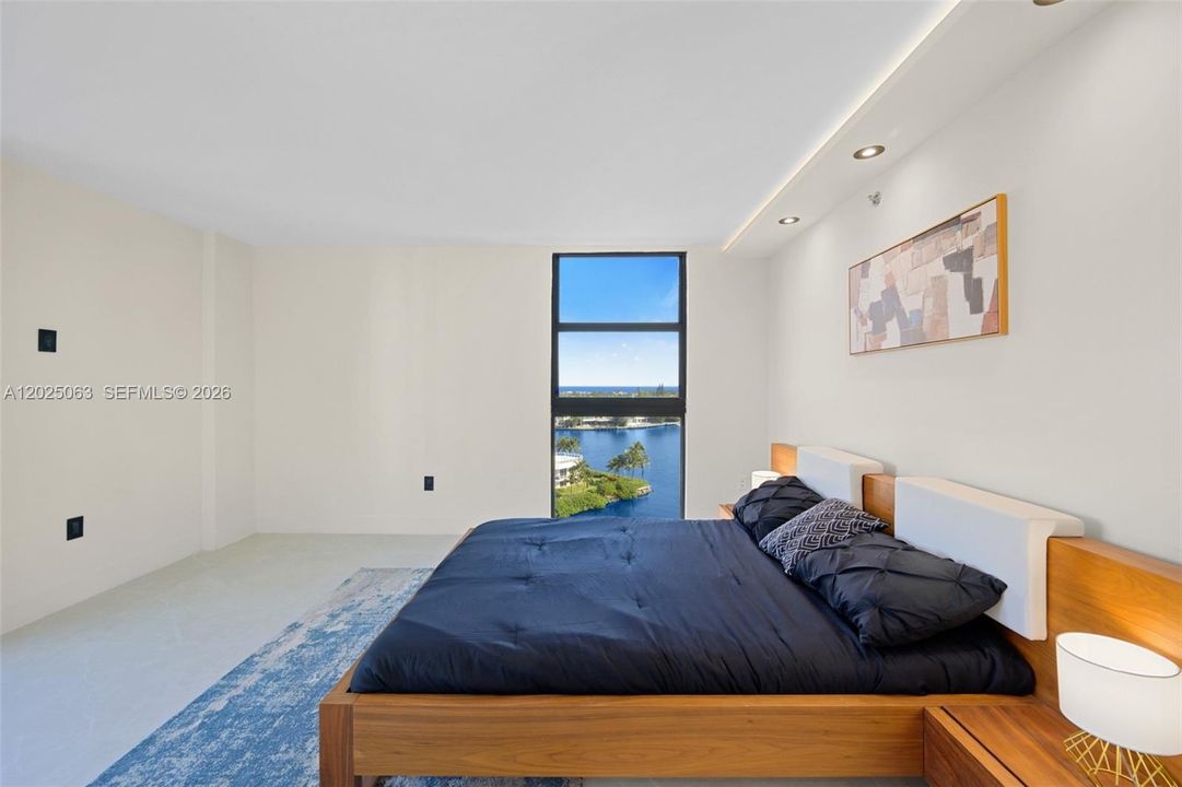 For Sale: $475,000 (2 beds, 2 baths, 1138 Square Feet)