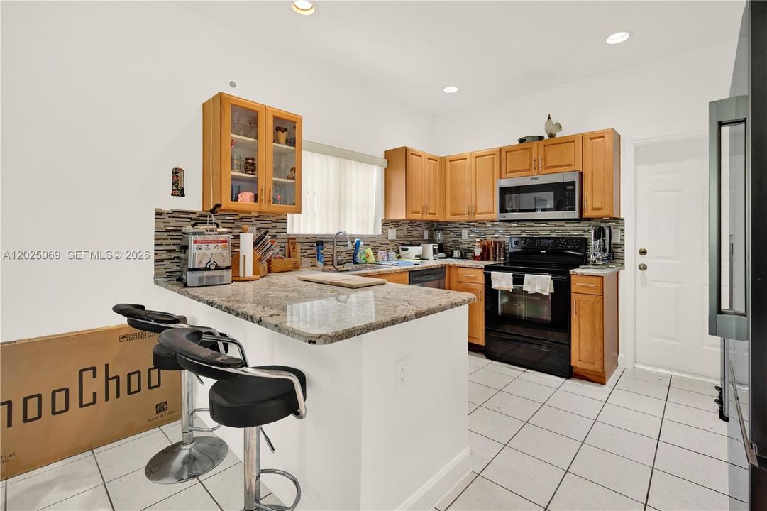 En Venta: $430,000 (3 camas, 2 baños, 1443 Pies cuadrados)