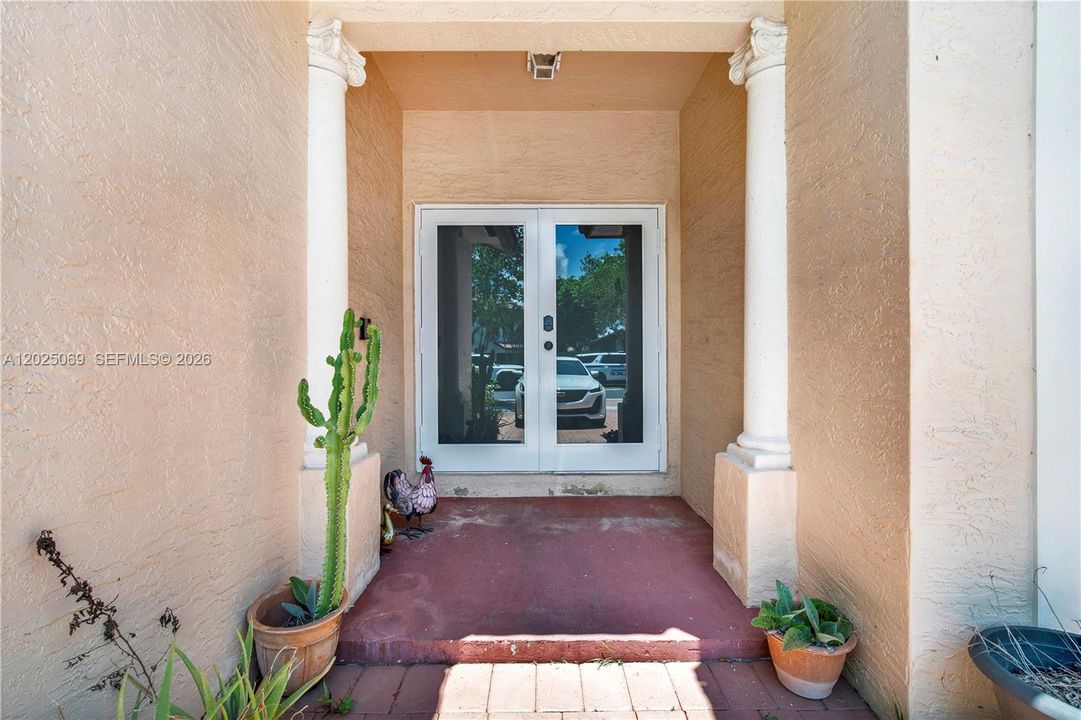 En Venta: $430,000 (3 camas, 2 baños, 1443 Pies cuadrados)