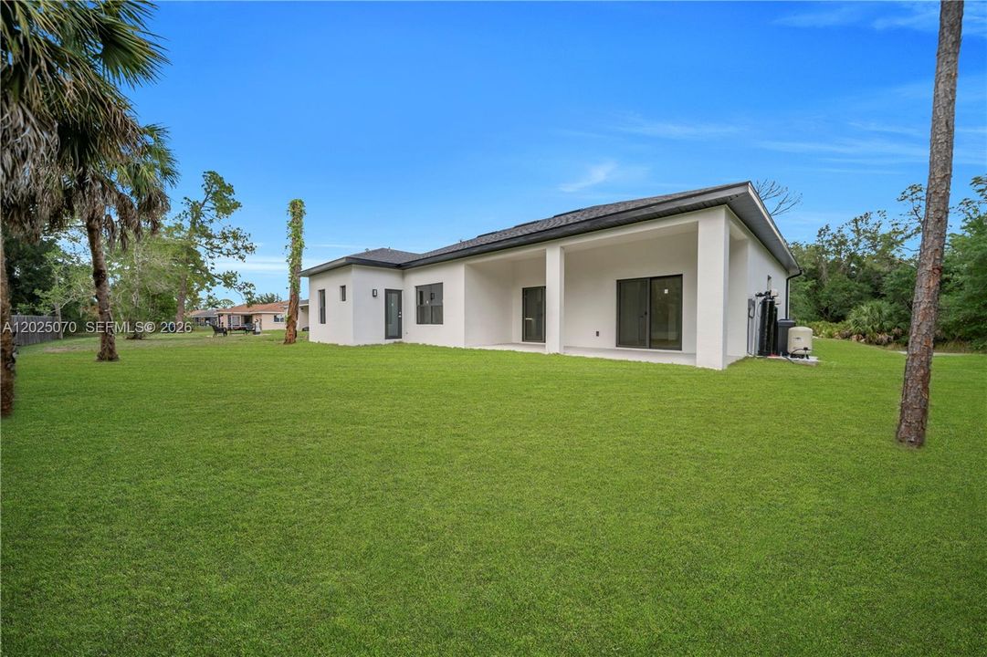 На продажу: $389,000 (3 спален, 2 ванн, 1742 Квадратных фут)