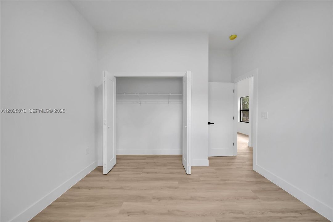 На продажу: $389,000 (3 спален, 2 ванн, 1742 Квадратных фут)