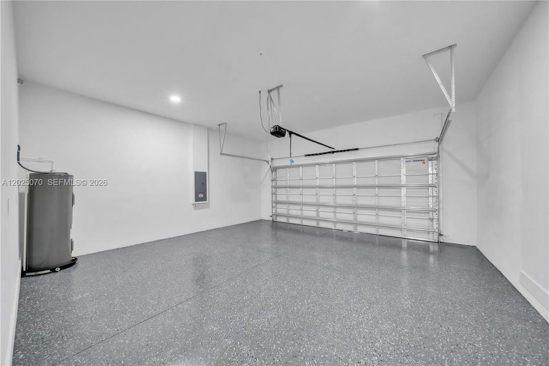 На продажу: $389,000 (3 спален, 2 ванн, 1742 Квадратных фут)