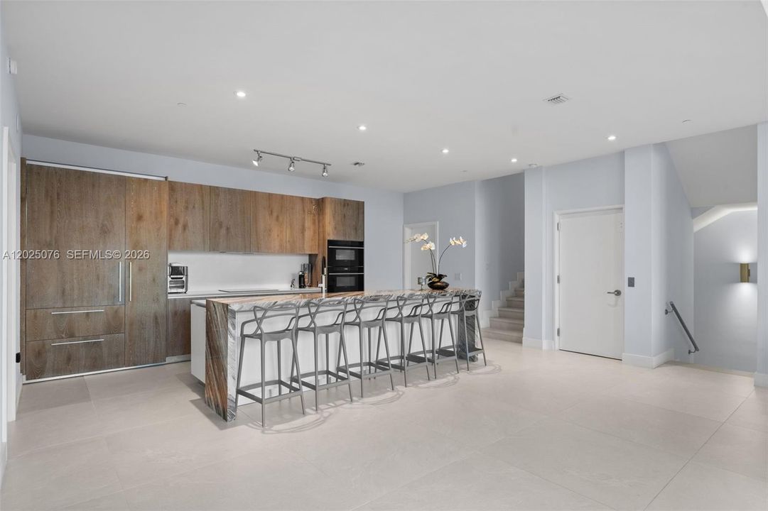 For Sale: $3,350,000 (3 beds, 4 baths, 3336 Square Feet)
