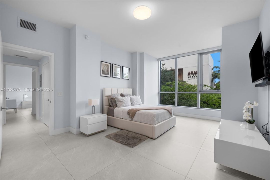 For Sale: $3,350,000 (3 beds, 4 baths, 3336 Square Feet)