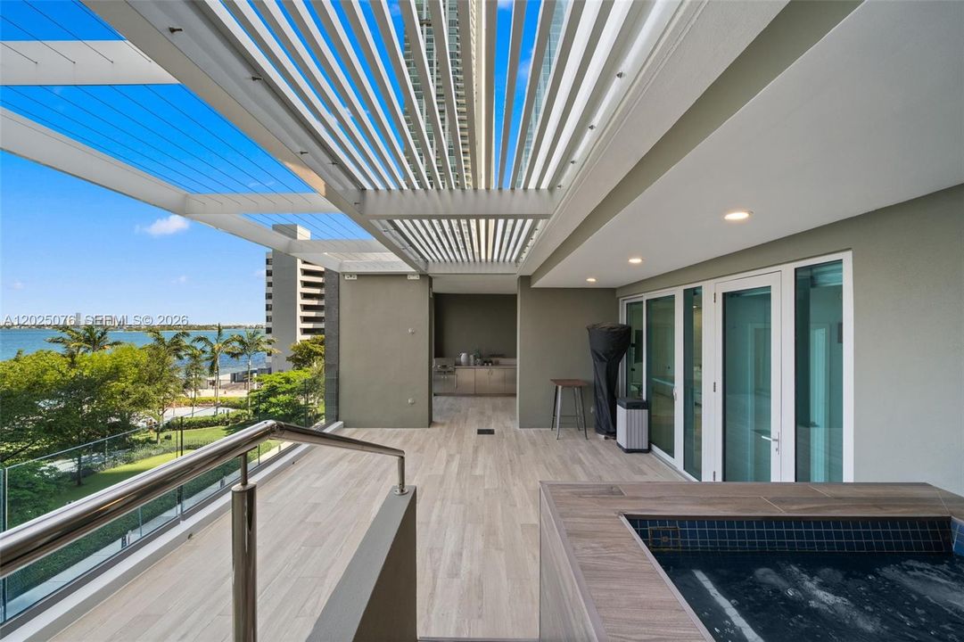 For Sale: $3,350,000 (3 beds, 4 baths, 3336 Square Feet)