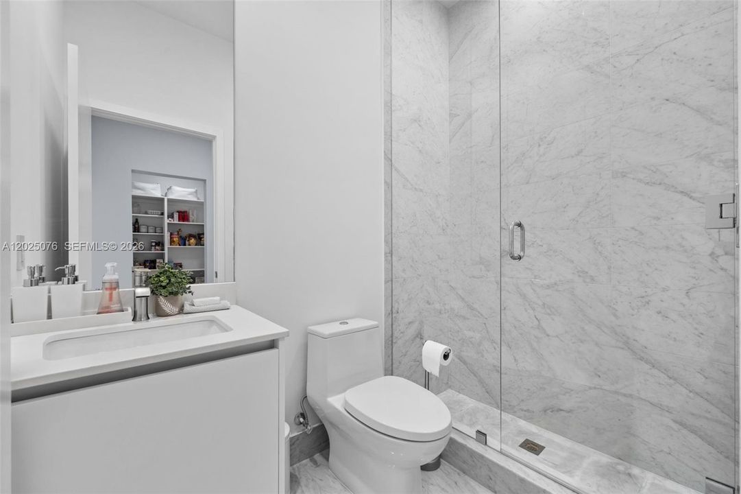For Sale: $3,350,000 (3 beds, 4 baths, 3336 Square Feet)