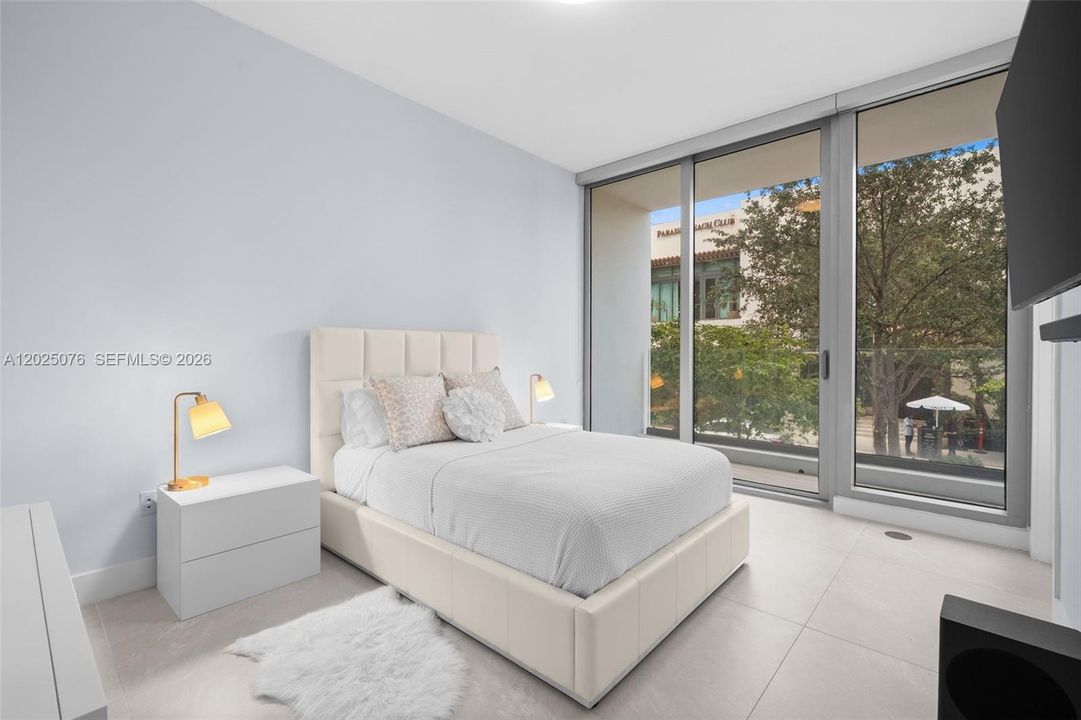 For Sale: $3,350,000 (3 beds, 4 baths, 3336 Square Feet)